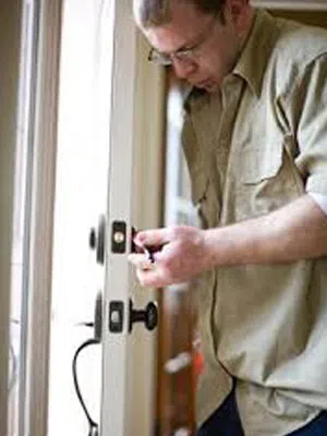 Medford Locksmith Service Medford, MA 781-313-8138 - lock-opening